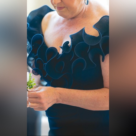 Xscape navy blue formal gown - floor length - Picture 6 of 9